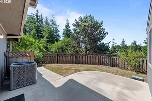 2460 Stephanie Ln, North Bend, OR 97459 - Photo 29