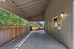 2460 Stephanie Ln, North Bend, OR 97459 - Photo 33