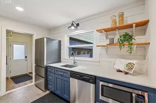 6716 NE 25th Ave, Portland, OR 97211 - Photo 9