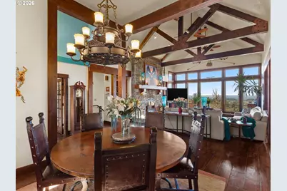 7118 Grandview Ave, Scotts Mills, OR 97375 - Photo 17