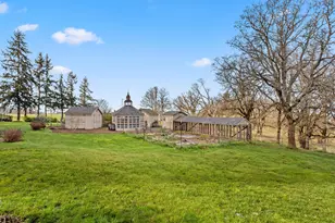 7118 Grandview Ave, Scotts Mills, OR 97375 - Photo 43