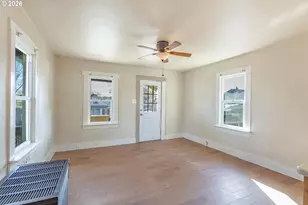 342 SE 7th St, Madras, OR 97741 - Photo 7