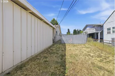 5104 E St, Springfield, OR 97478 - Photo 23