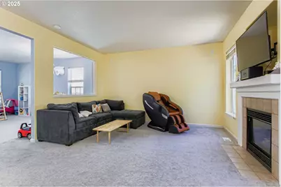 555 NW Hertel St, Hillsboro, OR 97124 - Photo 13