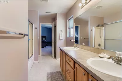 555 NW Hertel St, Hillsboro, OR 97124 - Photo 19