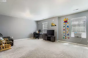 555 NW Hertel St, Hillsboro, OR 97124 - Photo 25