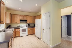 555 NW Hertel St, Hillsboro, OR 97124 - Photo 11