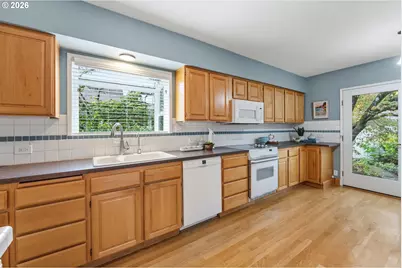 6214 NE Alameda St, Portland, OR 97213 - Photo 13