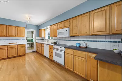 6214 NE Alameda St, Portland, OR 97213 - Photo 15