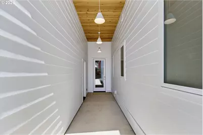 8213 N Swenson St, Portland, OR 97203 - Photo 3
