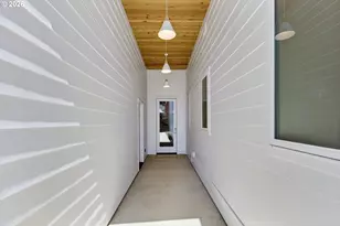 8213 N Swenson St, Portland, OR 97203 - Photo 3