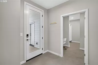 8213 N Swenson St, Portland, OR 97203 - Photo 17