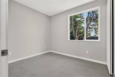 8213 N Swenson St, Portland, OR 97203 - Photo 33