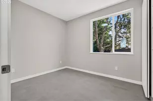 8213 N Swenson St, Portland, OR 97203 - Photo 33