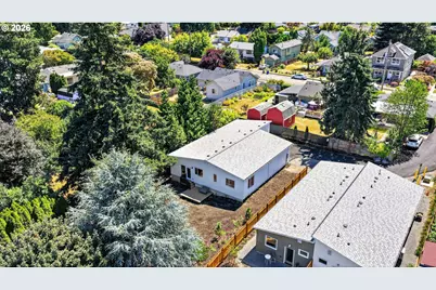 8213 N Swenson St, Portland, OR 97203 - Photo 43