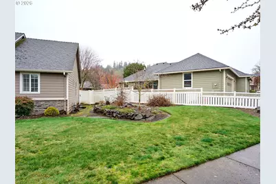 829 Pioneer Dr, Silverton, OR 97381 - Photo 35