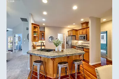 829 Pioneer Dr, Silverton, OR 97381 - Photo 11