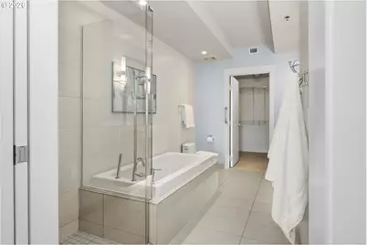 1310 NW Naito Pkwy #505A, Portland, OR 97209 - Photo 19