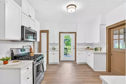 3957 E Burnside St, Portland, OR 97214 - Photo 9