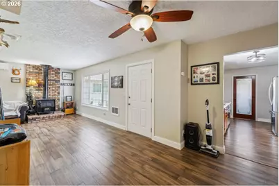 3381 Nebraska St, Longview, WA 98632 - Photo 5