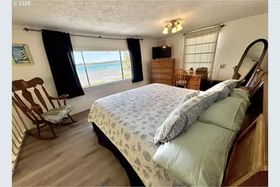 842 S Empire Blvd, Coos Bay, OR 97420 - Photo 11