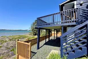 842 S Empire Blvd, Coos Bay, OR 97420 - Photo 3