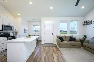 3695 NE McDonald Ln, McMinnville, OR 97128 - Photo 9