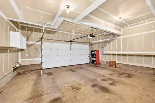 8577 SW Bellflower St, Portland, OR 97224 - Photo 11