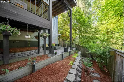 3017 SW Fairview Blvd, Portland, OR 97205 - Photo 37