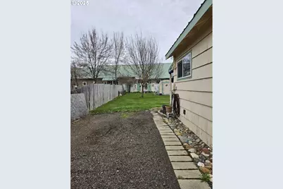220 Kellog St, Halfway, OR 97834 - Photo 15
