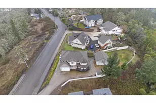 860 NE Ventura St, Roseburg, OR 97470 - Photo 27