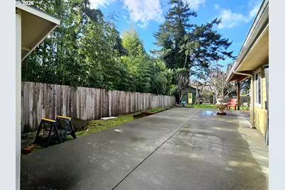 1006 Ruth Ln, Brookings, OR 97415 - Photo 33
