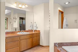 1700 Village Park Ln, Lake Oswego, OR 97034 - Photo 25