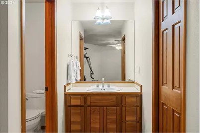 1700 Village Park Ln, Lake Oswego, OR 97034 - Photo 31