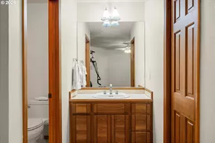1700 Village Park Ln, Lake Oswego, OR 97034 - Photo 31