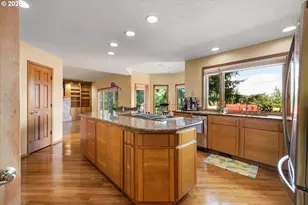 1700 Village Park Ln, Lake Oswego, OR 97034 - Photo 11