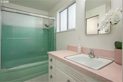 585 E 36th Ave, Eugene, OR 97405 - Photo 25