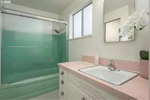 585 E 36th Ave, Eugene, OR 97405 - Photo 25