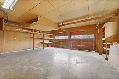 585 E 36th Ave, Eugene, OR 97405 - Photo 19