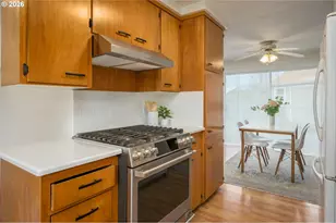 585 E 36th Ave, Eugene, OR 97405 - Photo 17