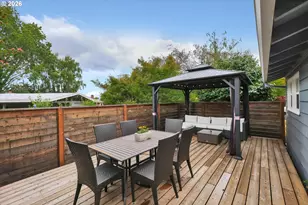 9760 SW Inglewood Pl, Portland, OR 97225 - Photo 29
