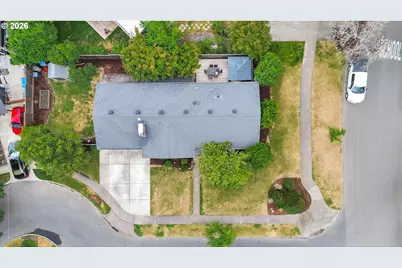 9760 SW Inglewood Pl, Portland, OR 97225 - Photo 37