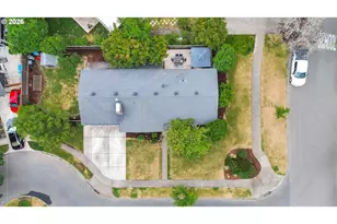 9760 SW Inglewood Pl, Portland, OR 97225 - Photo 37