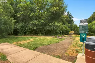 9760 SW Inglewood Pl, Portland, OR 97225 - Photo 41