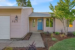 957 NE Kathryn St, Hillsboro, OR 97124 - Photo 3