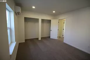 186 SW Rainbow Ave, Dallas, OR 97338 - Photo 9