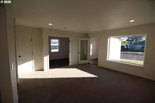 186 SW Rainbow Ave, Dallas, OR 97338 - Photo 5