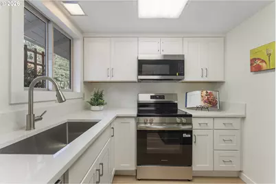 11575 SW Crown Ct #2, King City, OR 97224 - Photo 13