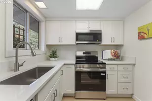 11575 SW Crown Ct, King City, OR 97224 - Photo 13