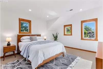 811 9th St, Hood River, OR 97031 - Photo 23